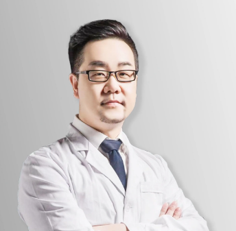 上海李章医生做鼻修复技术怎么样？