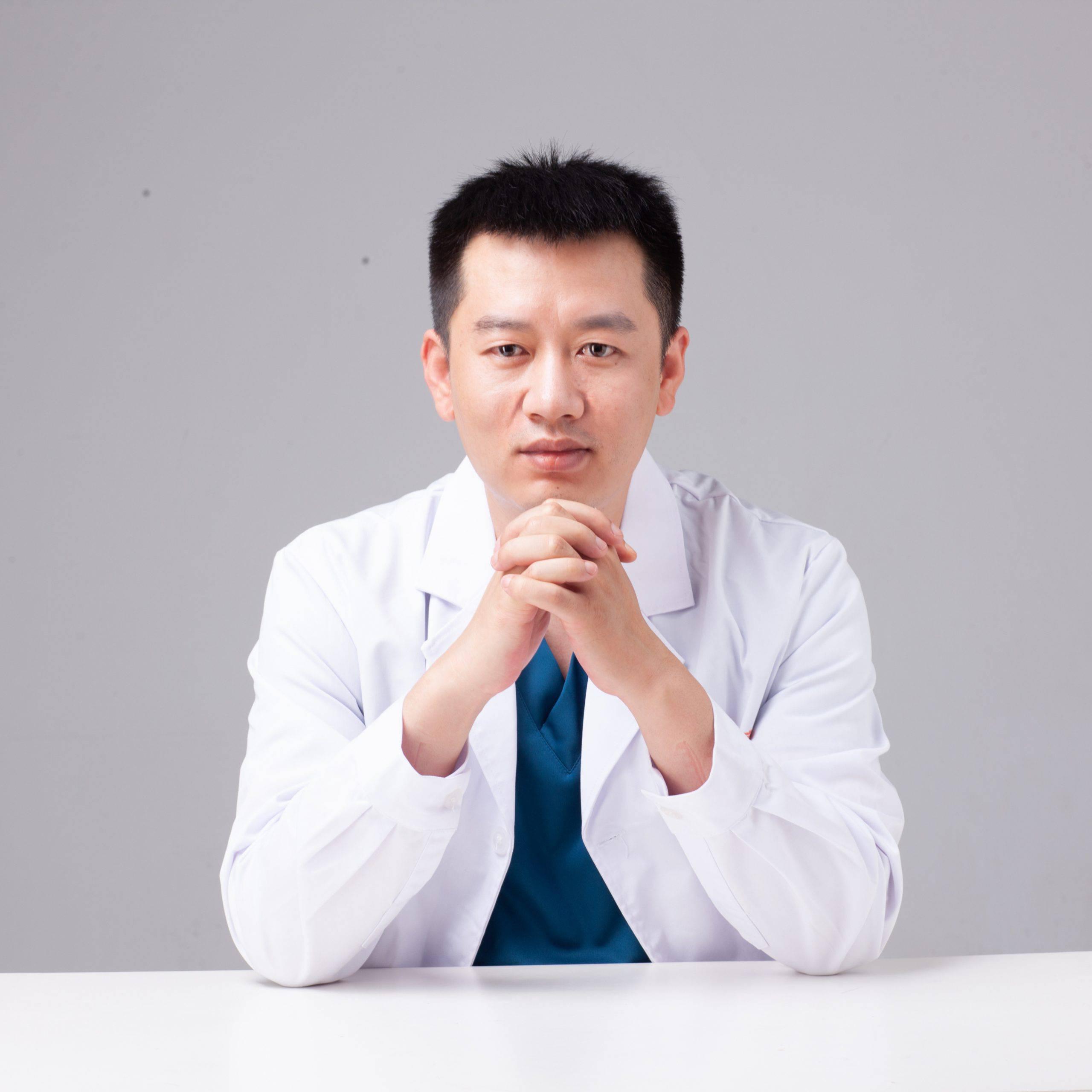 王刚刚_中国整形协会鼻部医学分会委员|上海面部拉皮专家