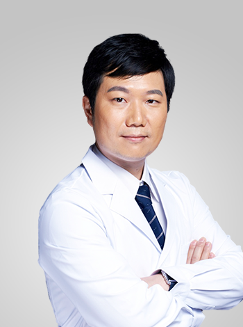 甘承_北京八大处整形医院双眼皮和疤痕修复专家