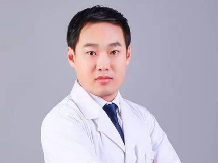 张淼_四川华人医联整形美容医院鼻整形和鼻修复专家